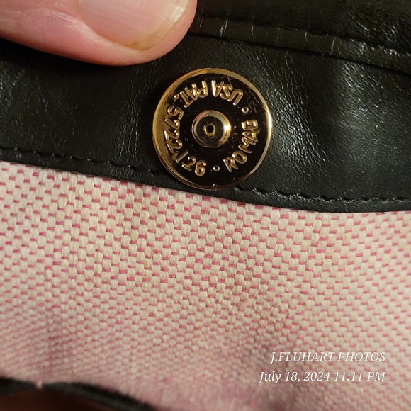 DOONEY AND BOURKE CROCODILE EMBOSSED LEATHER SHOULDER BAG RECENT DISCONTINUED - Picture 9 of 16